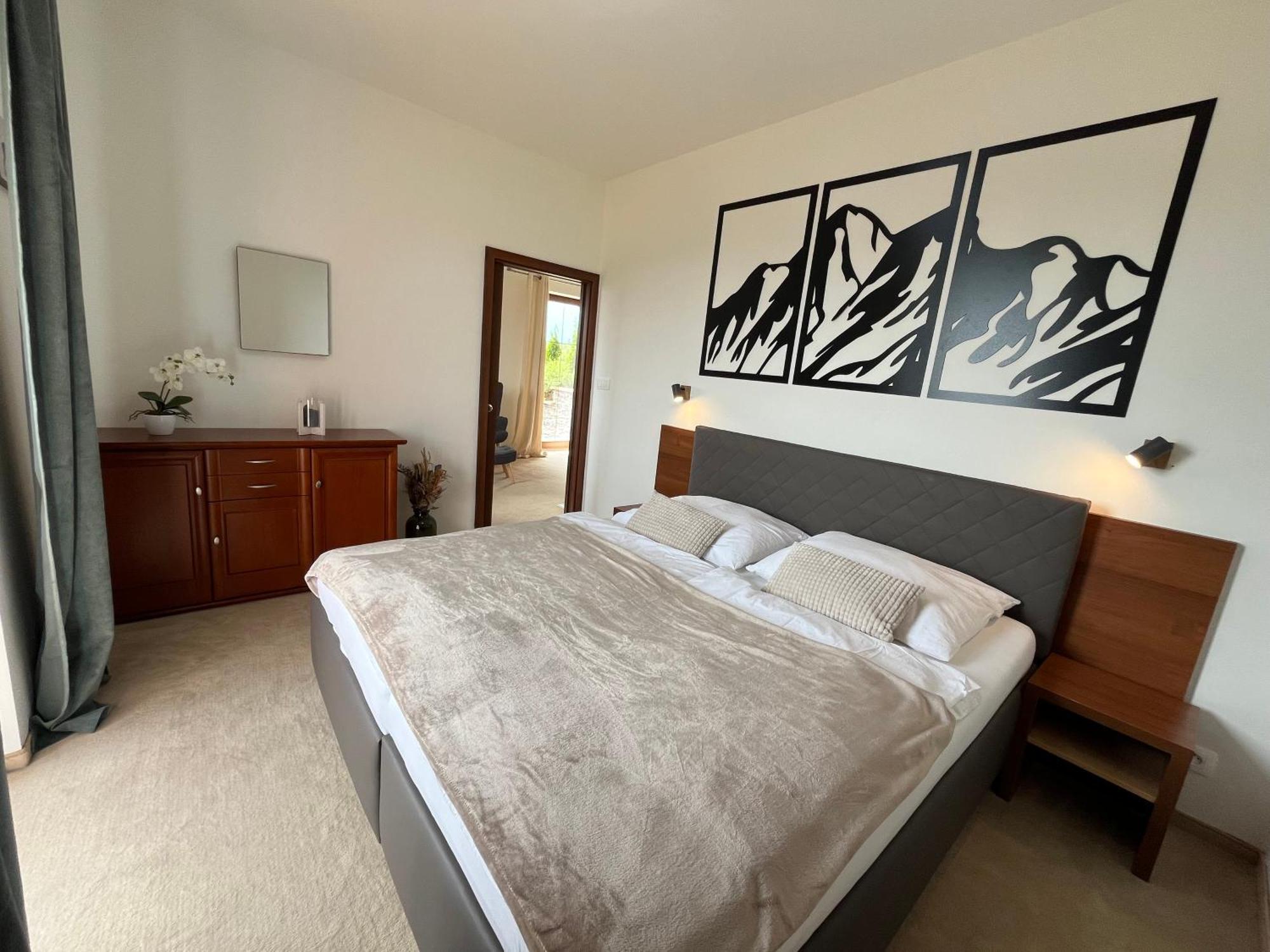 Tri Stity Apartment With Tatra View Terrace فيلكا لومنيكا المظهر الخارجي الصورة